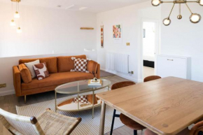 Boutique Central Margate Apt. - edge of Old Town!
